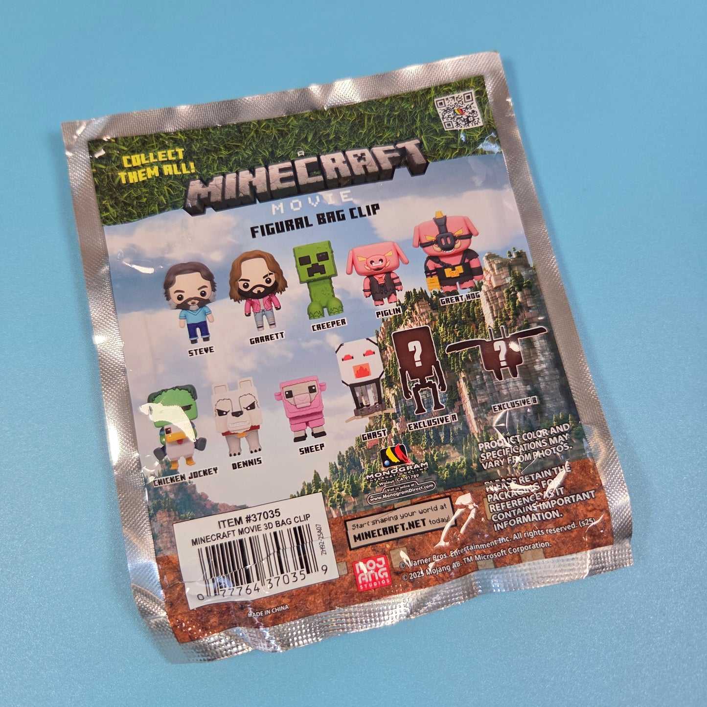 Monogram A Minecraft Movie Figural Bag Clip - Bee (1 in 24 Chase)