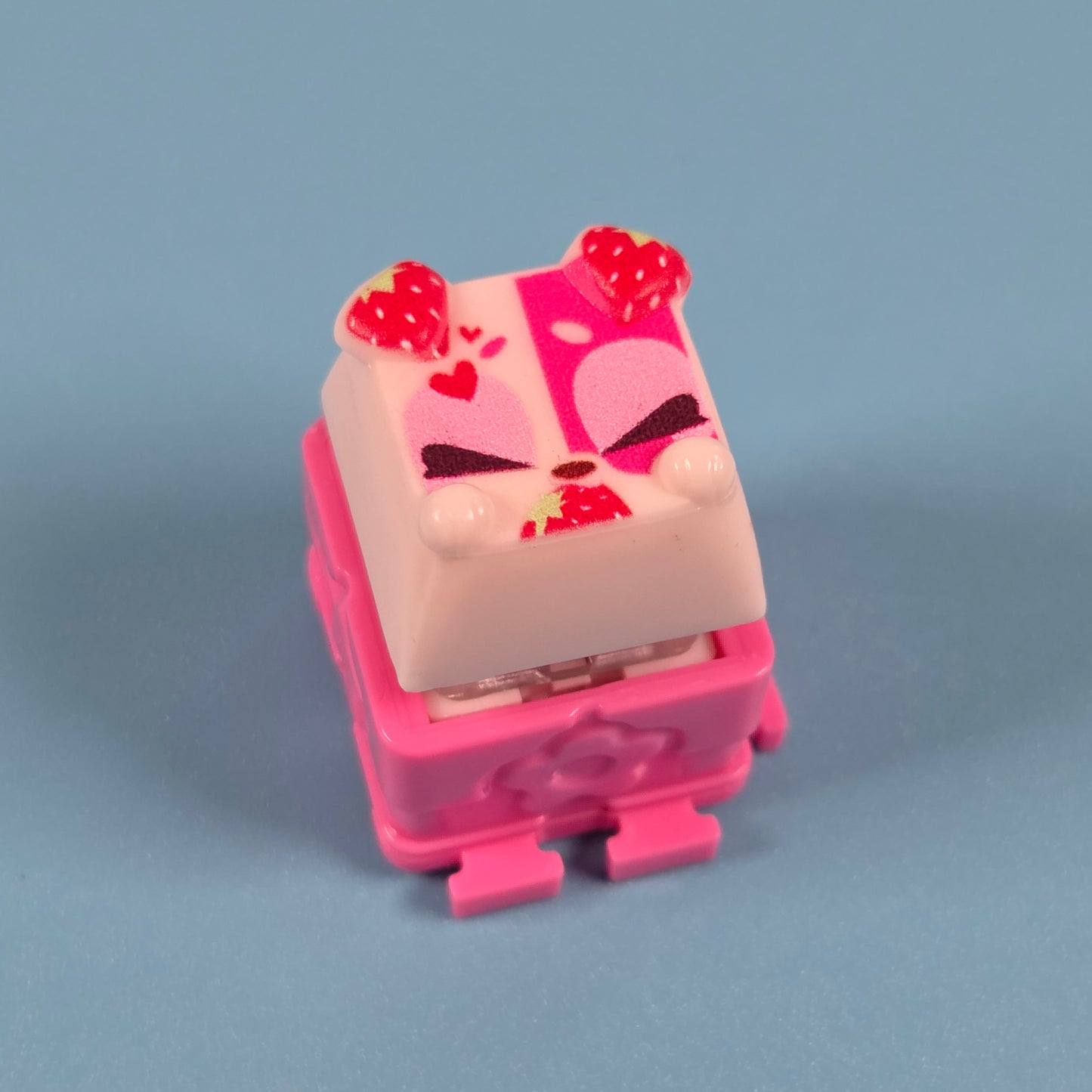 Clickeez Clickable Collectable - YUMMYberry! (Strawberry Treats)