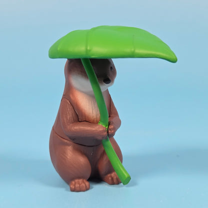 Yasashii Kimochi Rainy Day Gashapon - Otter with Leaf Umbrella