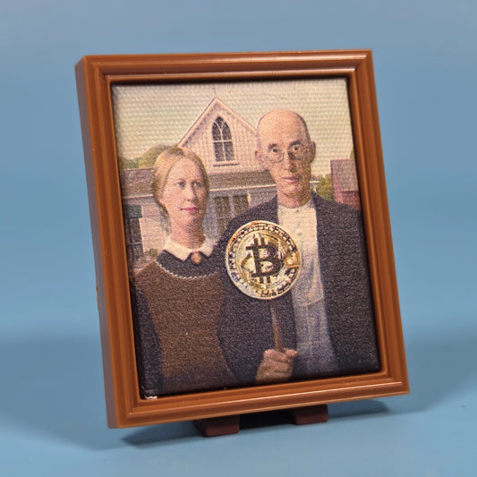 Mini Brands Masterpieces - American Gothic Bitcoin Spoof (Wood)