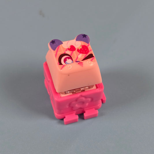 Clickeez Clickable Collectable - BerryWafflz (Strawberry Treats)