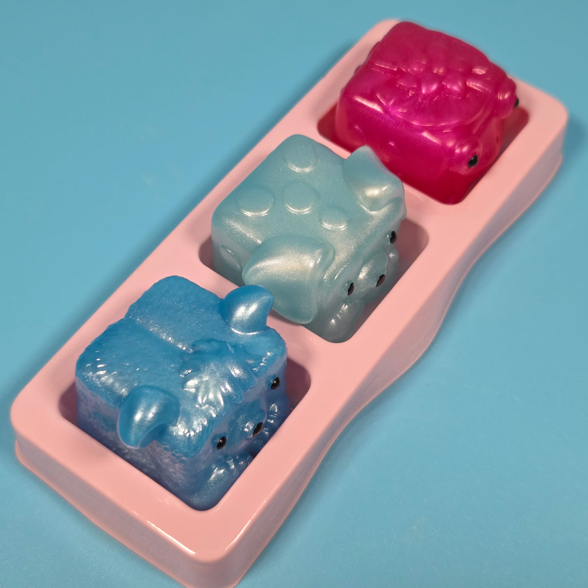MushyKinz Mini Mystery Shimmer Gemz Taba Squishy - Button, Shirley, Lily