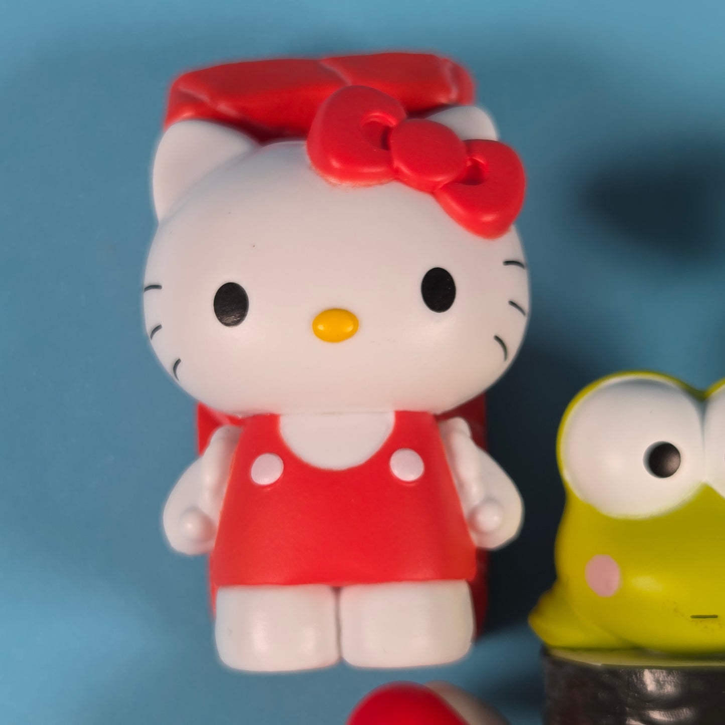 TOMY Twinchees Hello Kitty & Friends Sushi - Full Set of 5