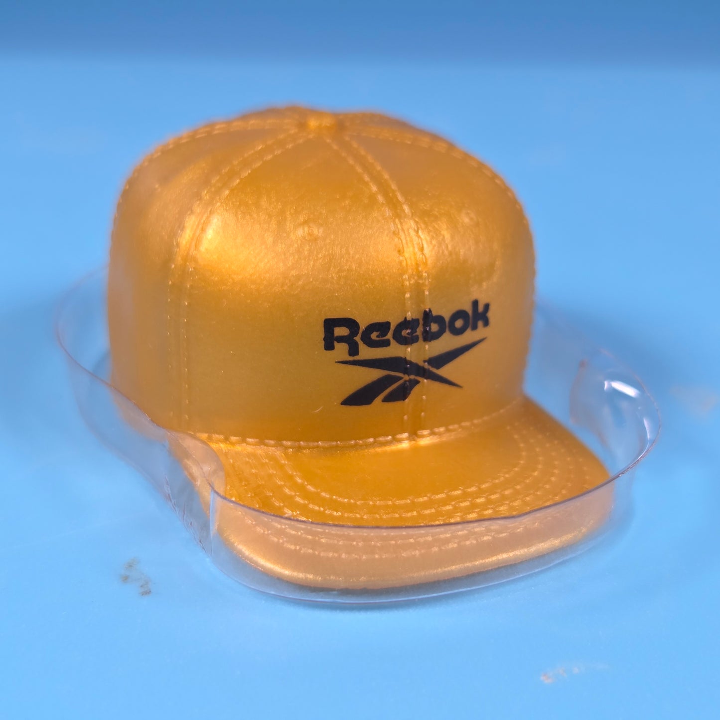 Mini Brands Sneakers - Reebok Gold Chase Bundle