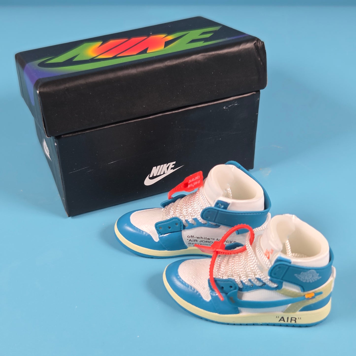 Nike Miniatures - Air Jordan 1 Retro High Off-White University Blue