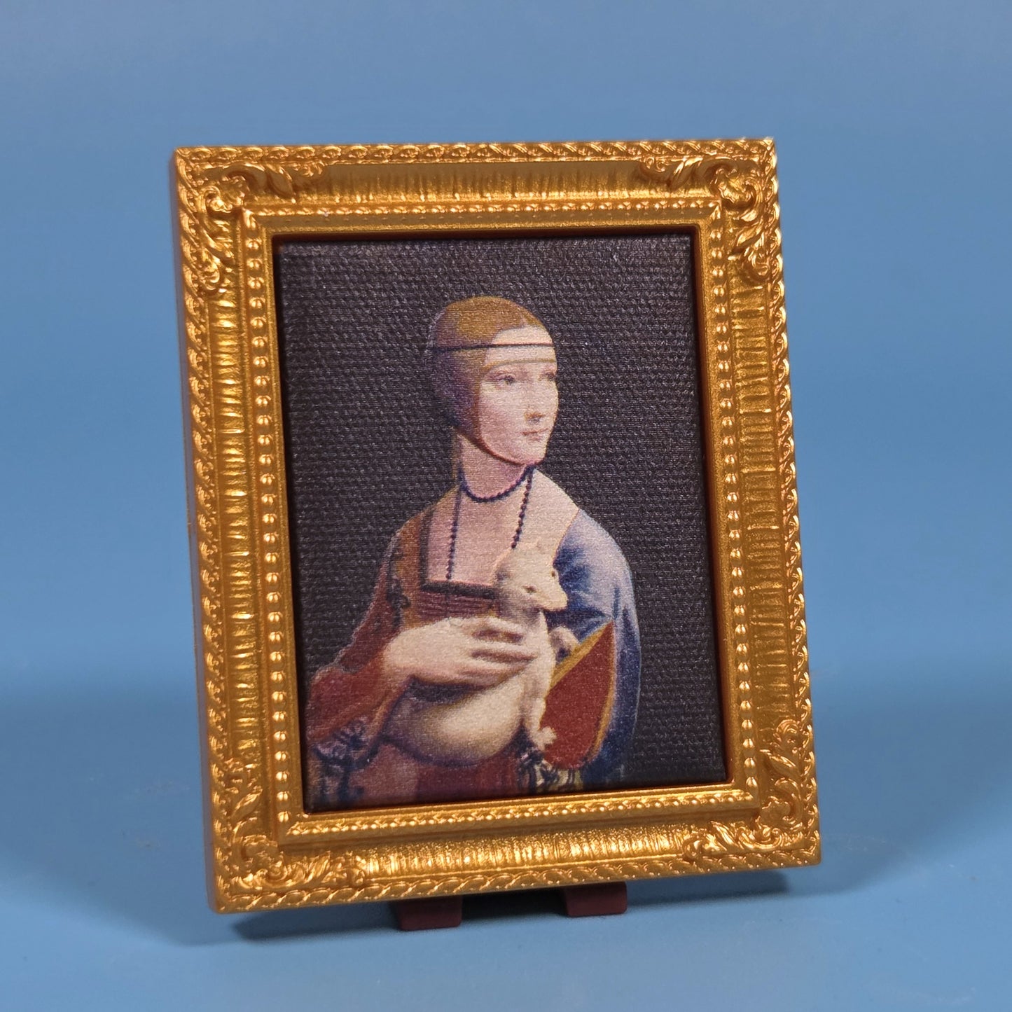Mini Brands Masterpieces - Lady with an Ermine (da Vinci)