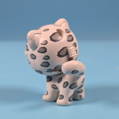 Feisty Pets Mini Misfits Series 1 - Lethal Lena (Snow Leopard)
