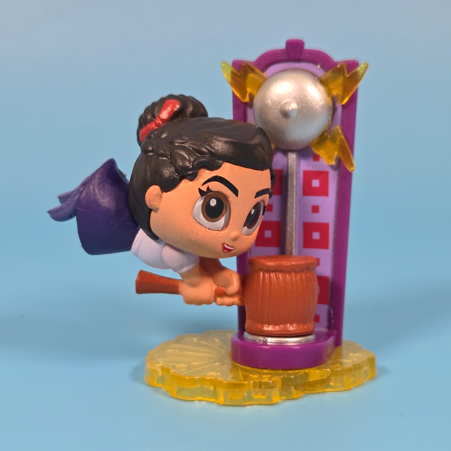 Disney Doorables Ticket to Fun - Luisa Madrigal