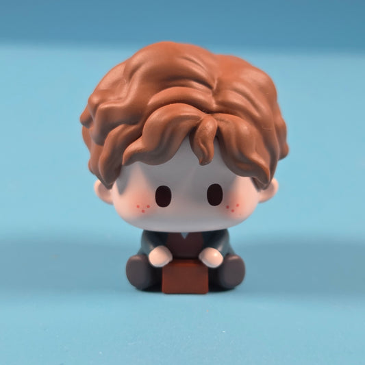 Hey! Dolls Fantastic Beasts Creatures - Newt Scamander