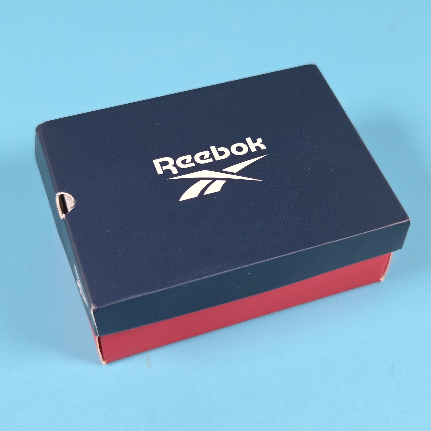Mini Brands Sneakers Miniatures - Reebok White Sneakers #2