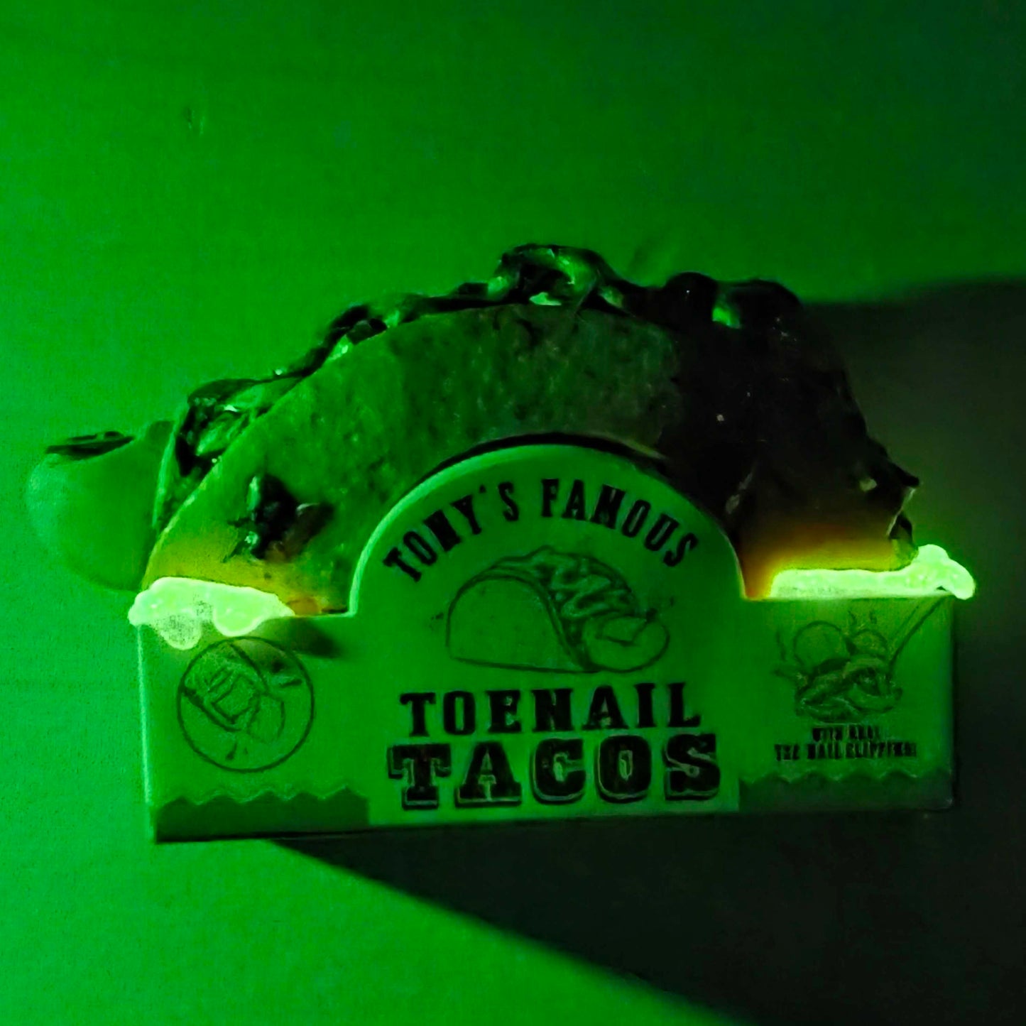 Zuru Mega Gross Minis Series 2 - Tony's Toenail Tacos (Glow in the Dark)