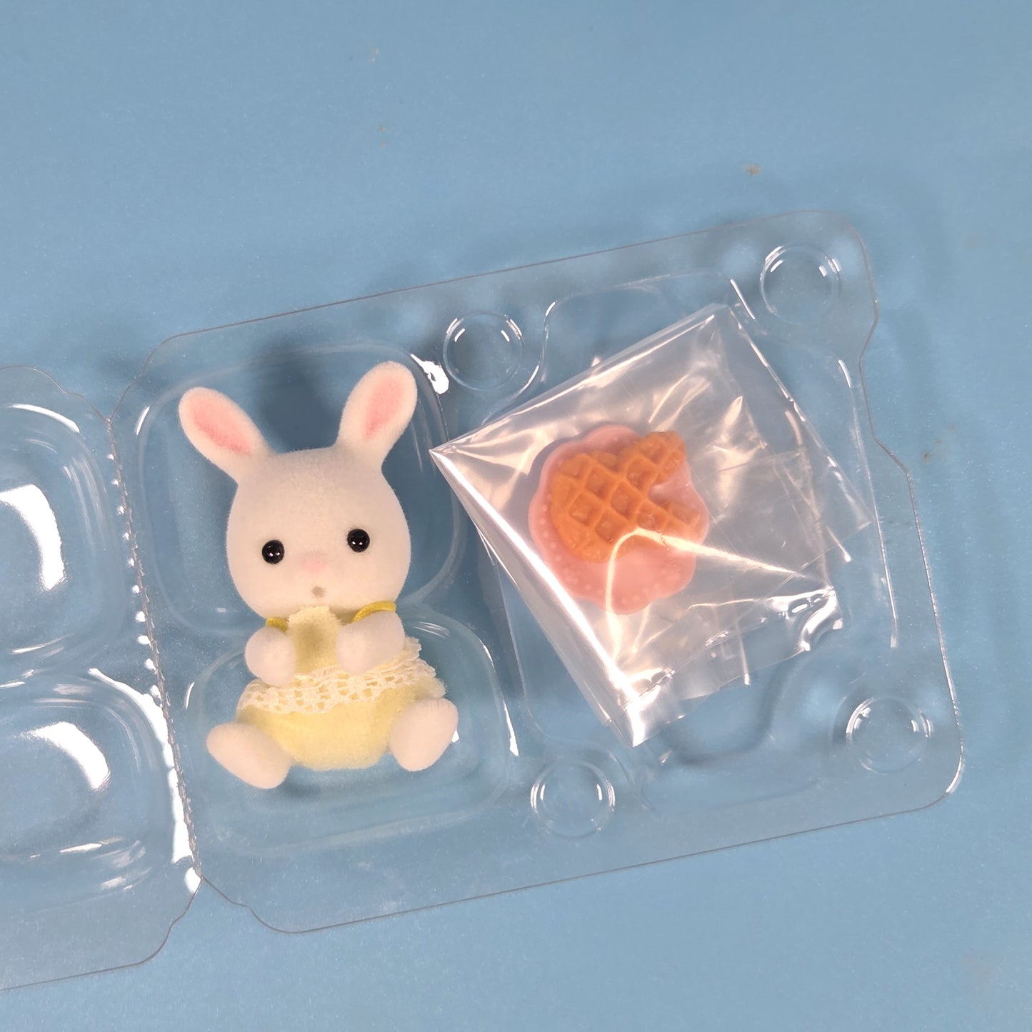 Sylvanian Families Baby Treats Series 8 #5648 - White Rabbit