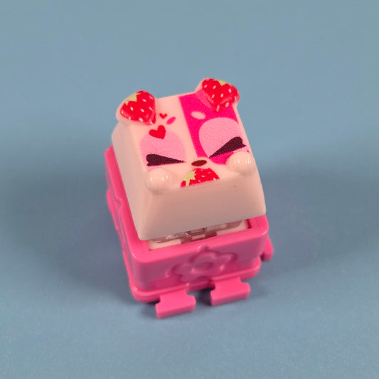 Clickeez Clickable Collectable - YUMMYberry! (Strawberry Treats)