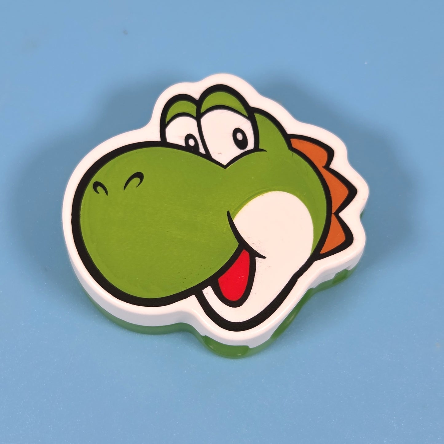 Super Mario Kinder Joy - Yoshi Pencil Hugger (VQ420)